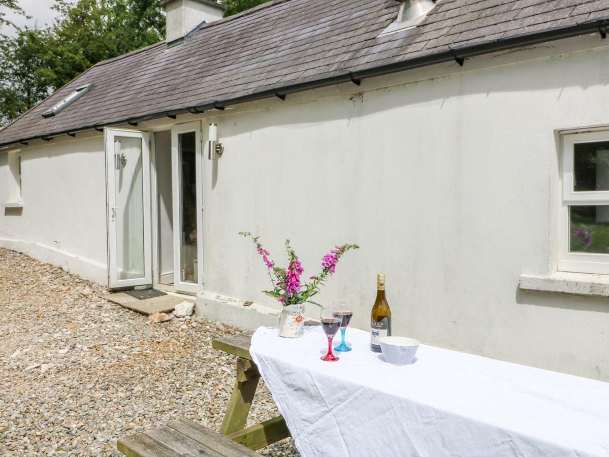 The Old White Cottage Shillelagh Buitenkant foto
